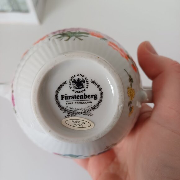 Stunning 1985 Franklin Mint FÜRSTENBERG Fine Porcelain Mini Teapot 6'' x 3.5'' - Picture 9 of 15